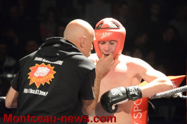 gala-fight-15031512